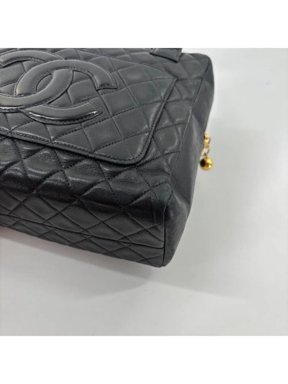 Chanel Super Lambskin CC Logo Tote Black